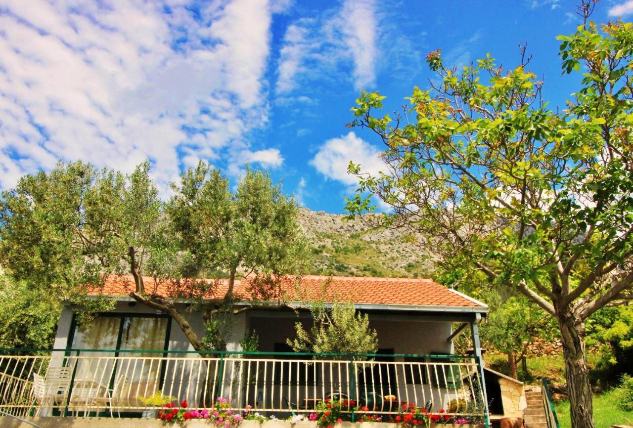 Holiday Home Jozo オミシュ エクステリア 写真