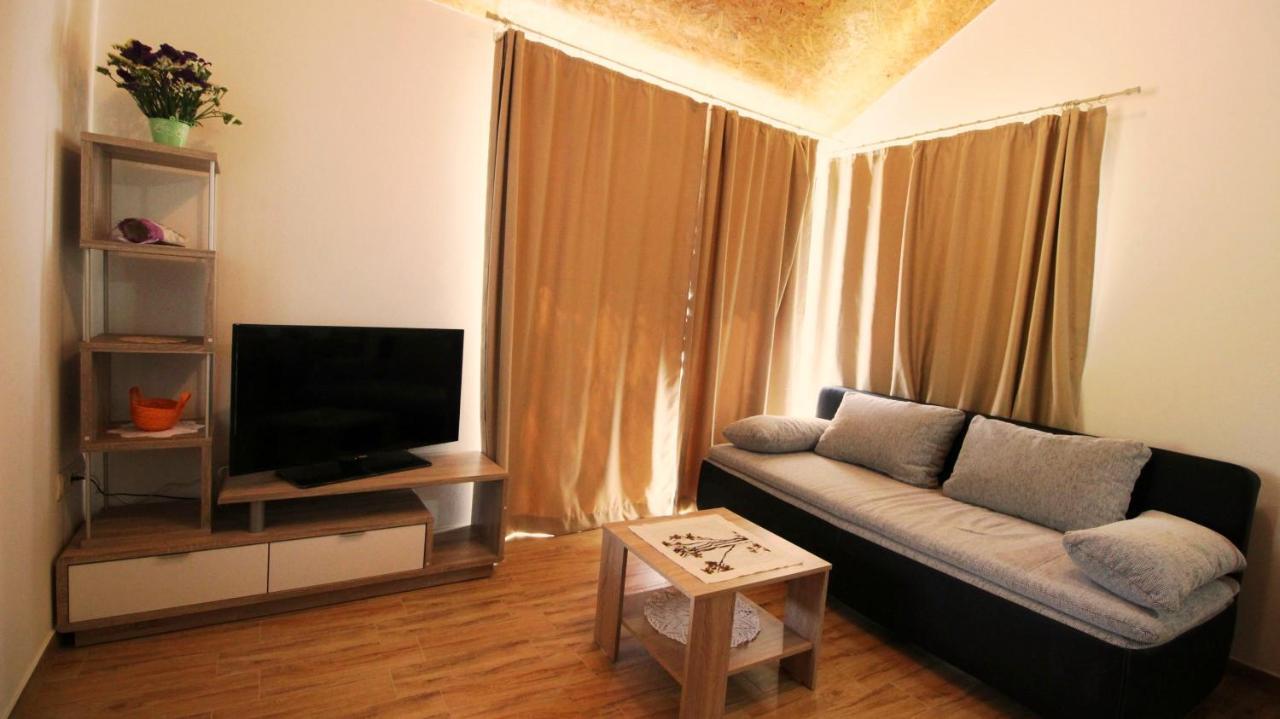 Holiday Home Jozo オミシュ エクステリア 写真